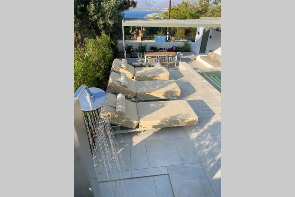Chania Living Stories Villa With Piano Exterior foto